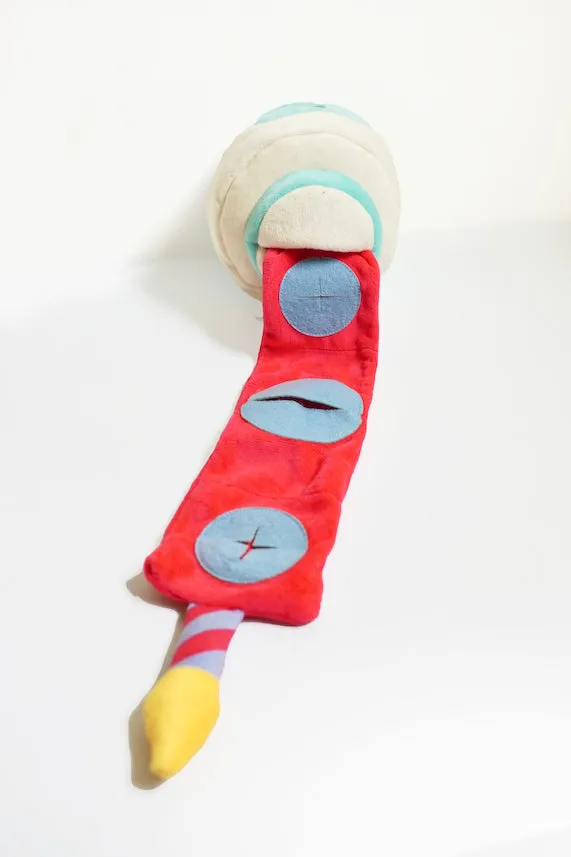 Hey Cuzzies Hide N Seek Birthday Cake Interactive Dog Toy